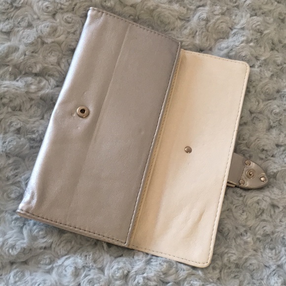 Metallic Silver Rhinestone Belt Buckle Wallet - Picture 8 of 10